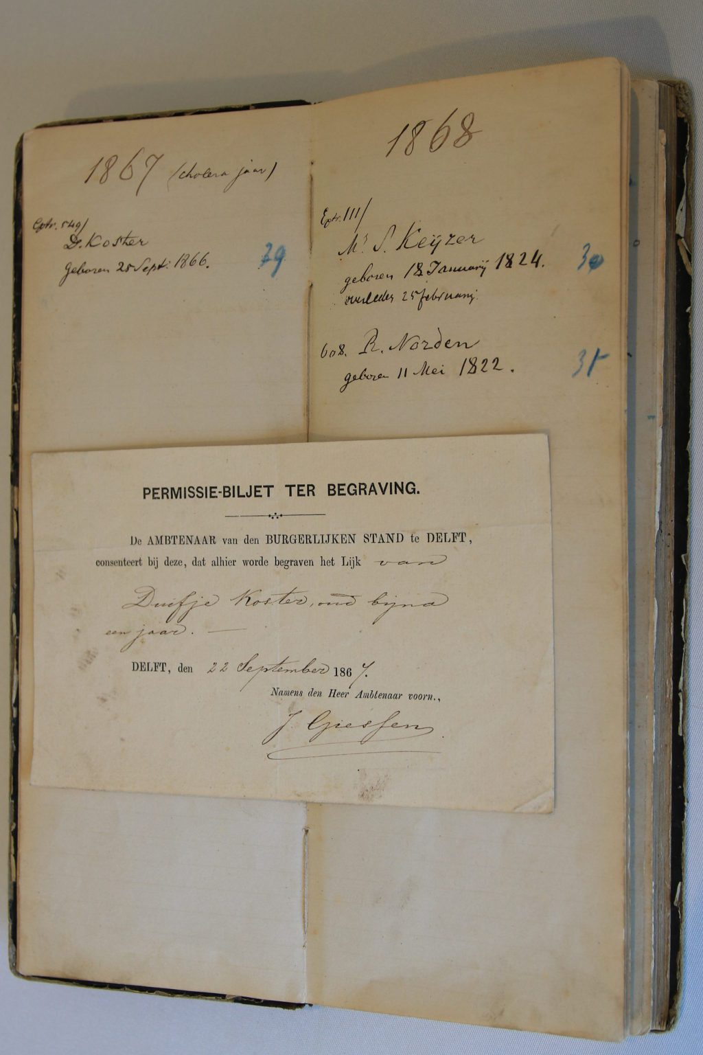 Begraafboek Joodse gemeente, 1860-1919 (Archief 458, inv.nrs 81 en 82)